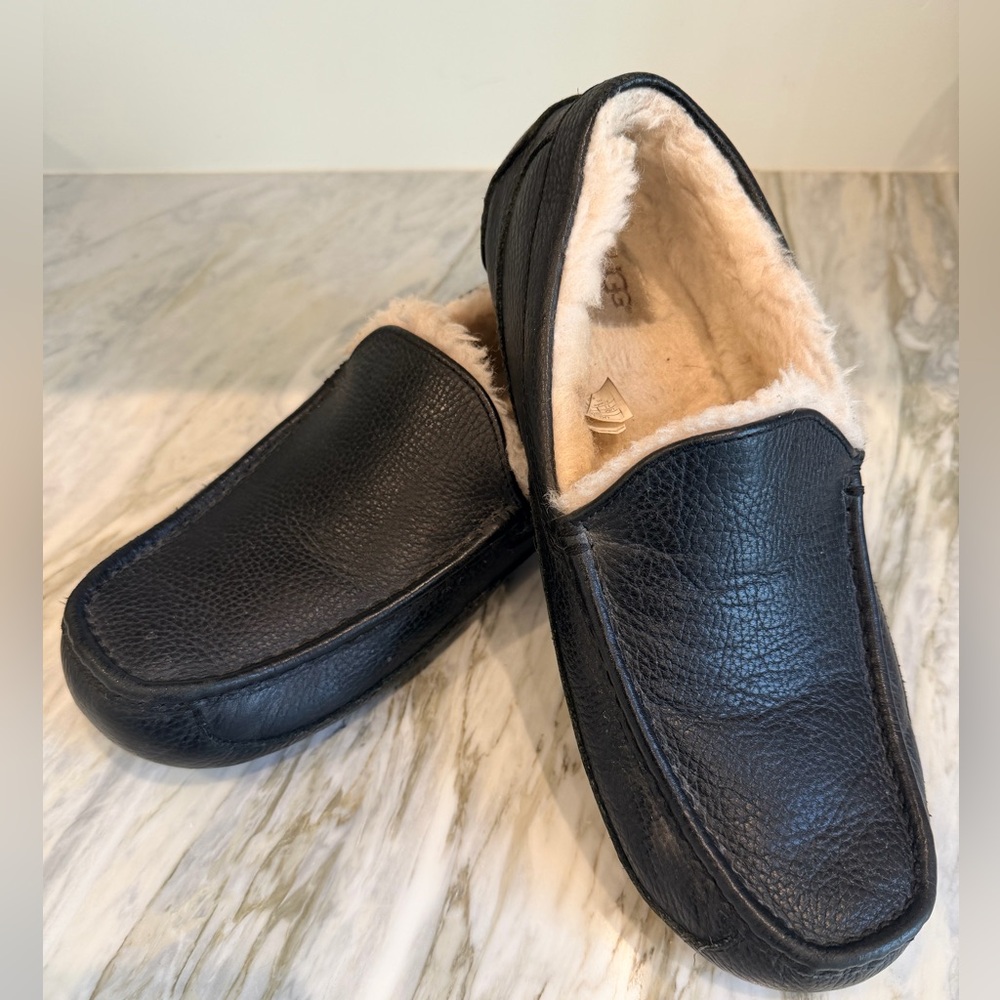 UGG Men's Ascot Leather Black Slippers Loafers size 11